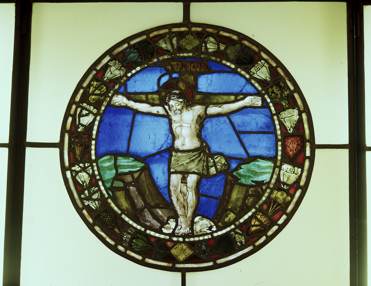 Cristo crocifisso (vetrata) di Baldovinetti Alessio (scuola) (sec. XV)