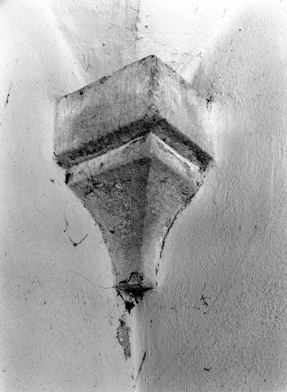 peduccio - angolare - produzione fiorentina (secondo quarto sec. XVII)