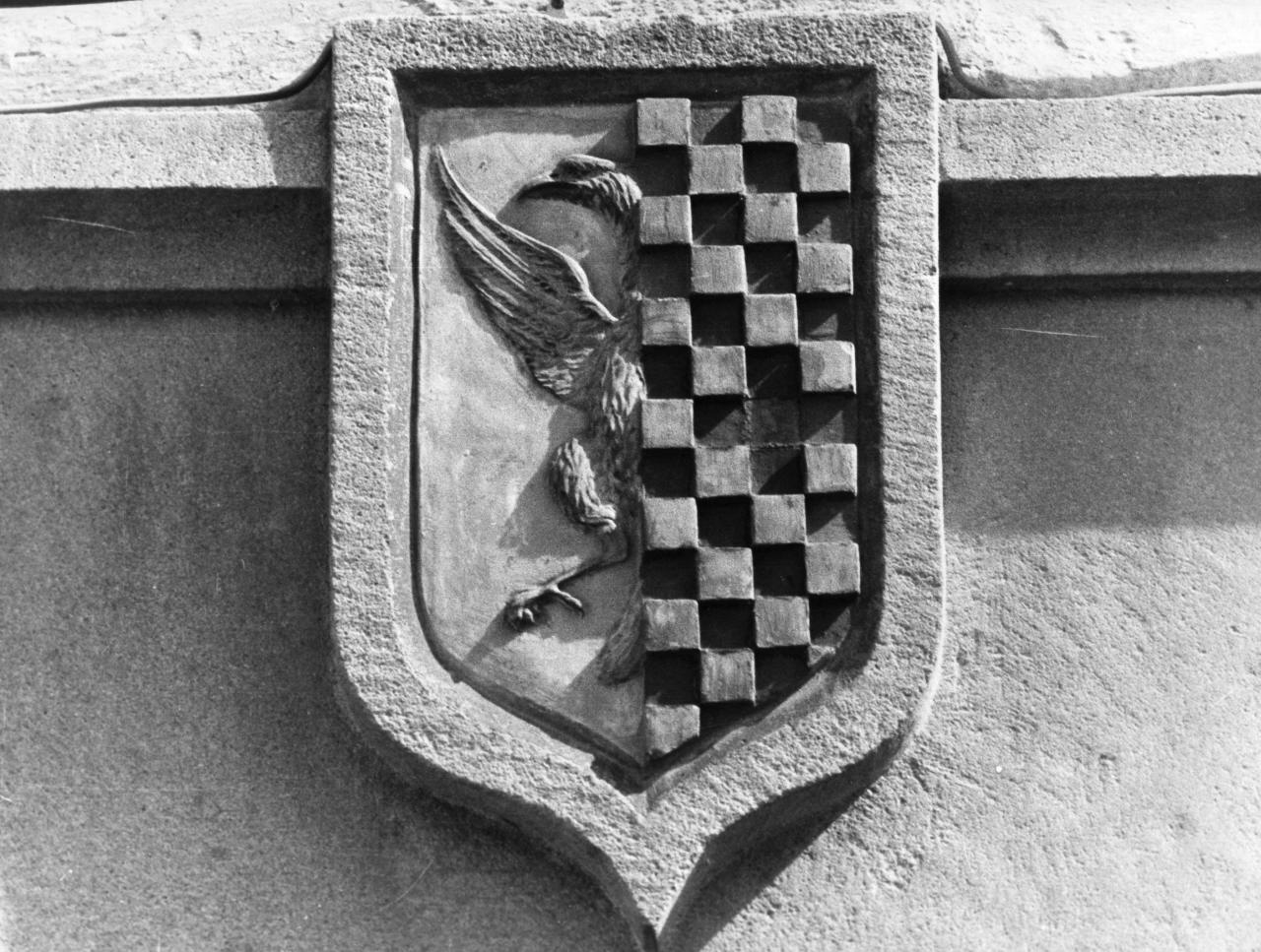 stemma gentilizio (rilievo) - bottega toscana (prima metà sec. XX)