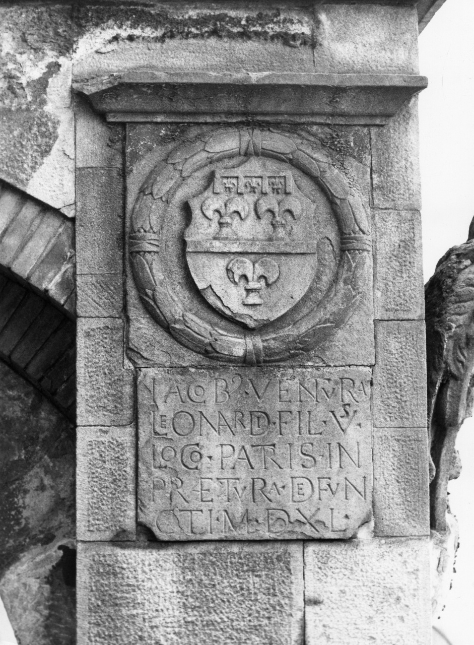 stemma gentilizio della famiglia Leonardi (rilievo) - bottega toscana (sec. XVI)