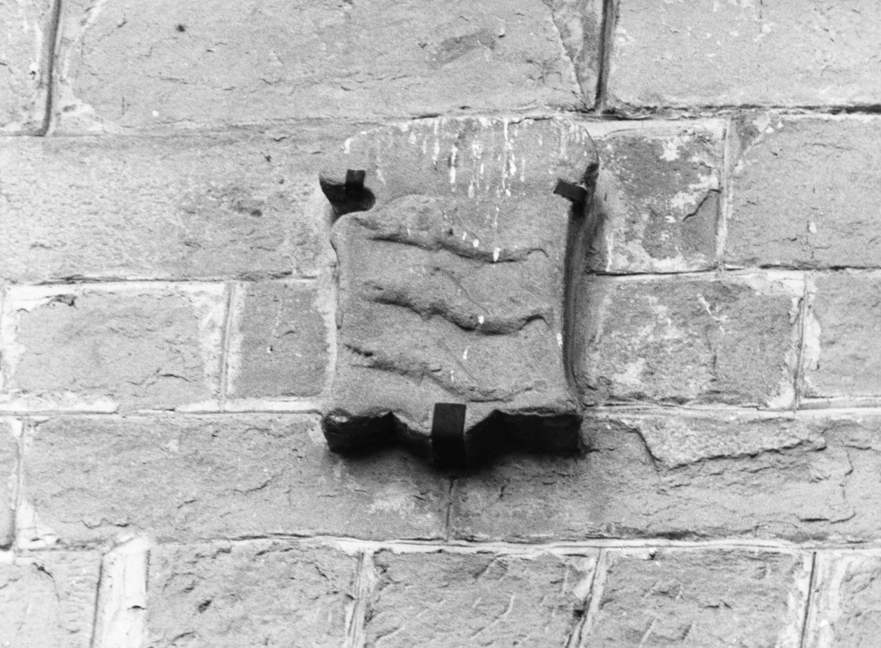 stemma gentilizio (rilievo) - bottega toscana (fine/inizio secc. XV/ XVI)