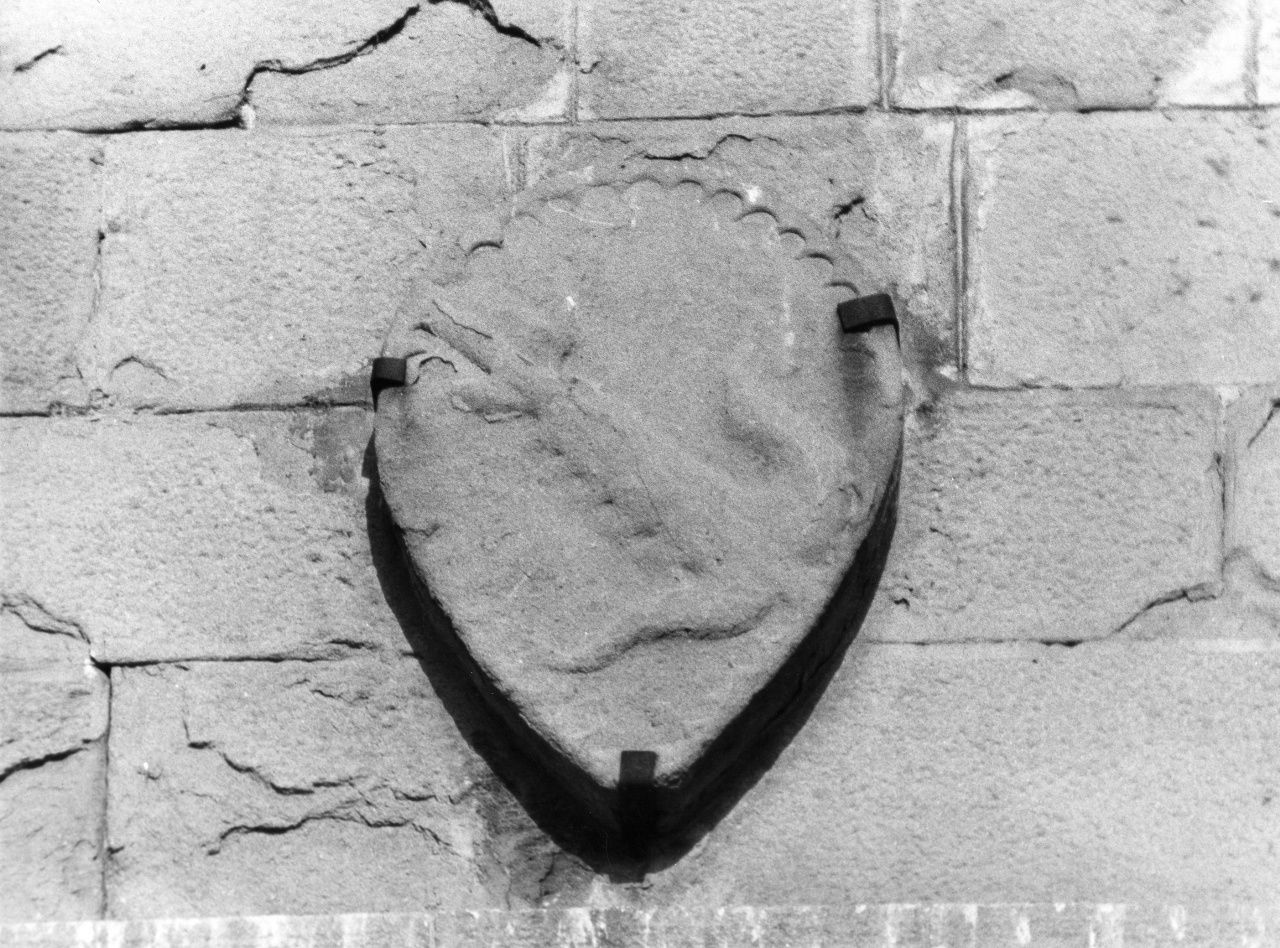 stemma gentilizio (rilievo) - bottega toscana (sec. XIV)