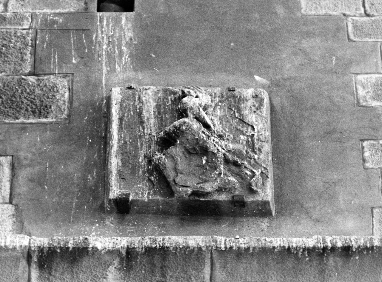 stemma gentilizio (rilievo) - manifattura toscana (sec. XV)