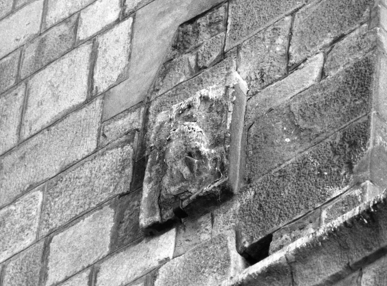 stemma gentilizio (rilievo) - manifattura toscana (sec. XV)