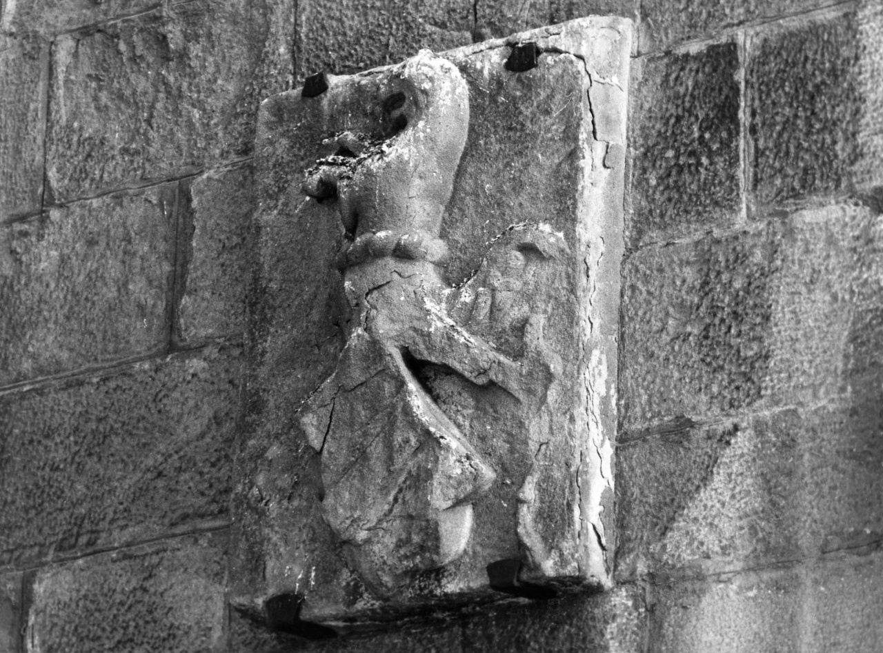 stemma gentilizio (rilievo) - manifattura toscana (sec. XV)