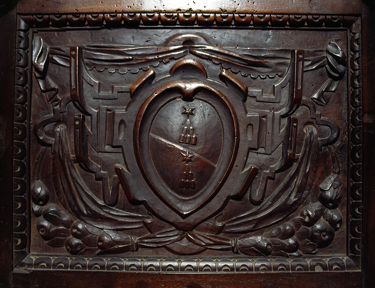stemma gentilizio della famiglia Michelozzi (formella, serie) - manifattura toscana, manifattura toscana (secc. XVI/ XVII)