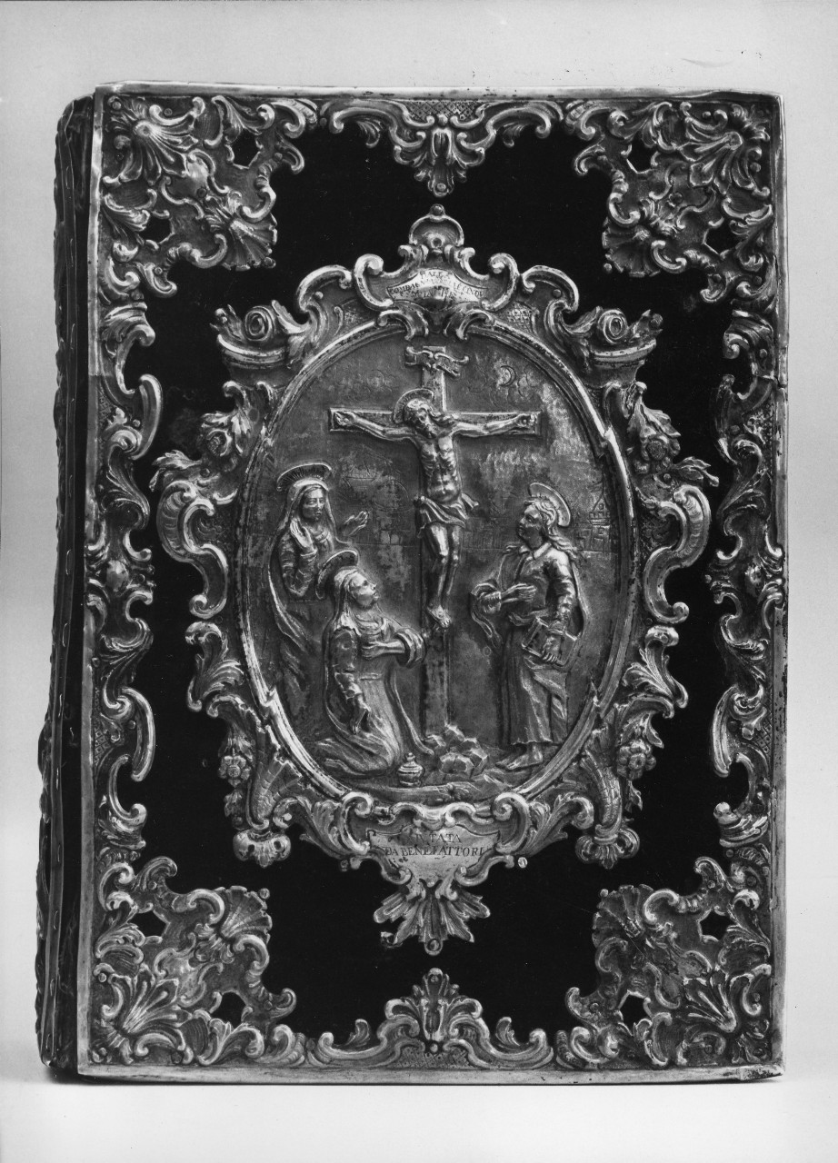 crocifissione di Cristo (coperta di libro liturgico) - manifattura toscana (prima metà sec. XVIII)