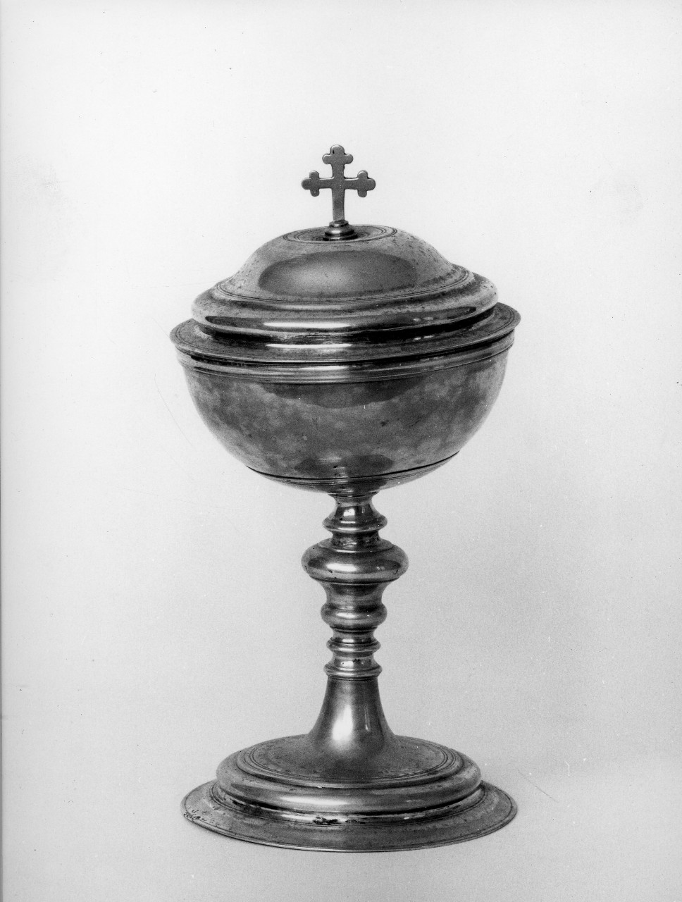 pisside - bottega toscana (seconda metà sec. XVIII)