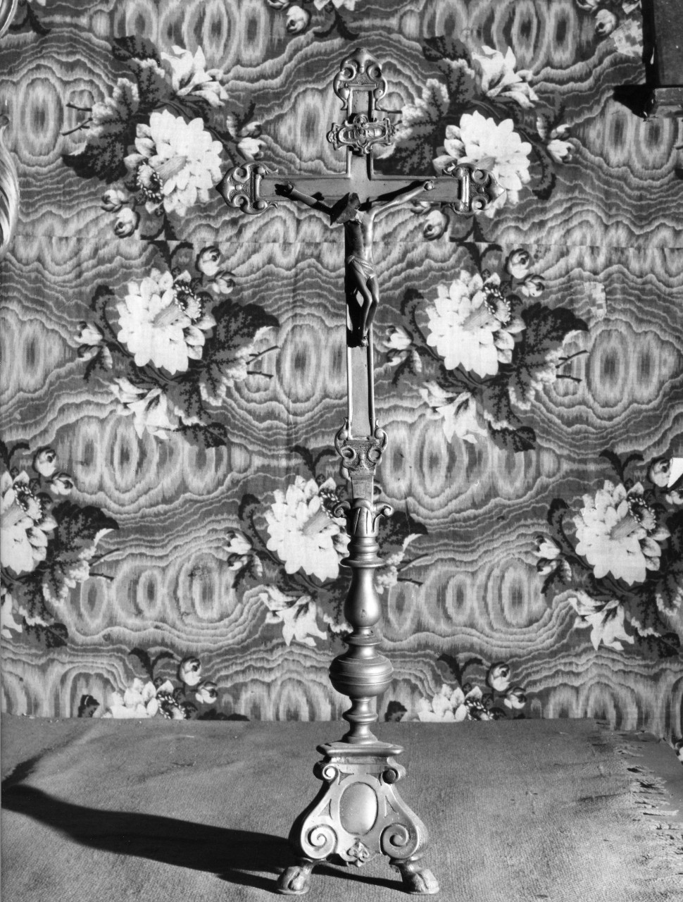 Cristo crocifisso dolente (croce d'altare) - bottega toscana (sec. XVII)