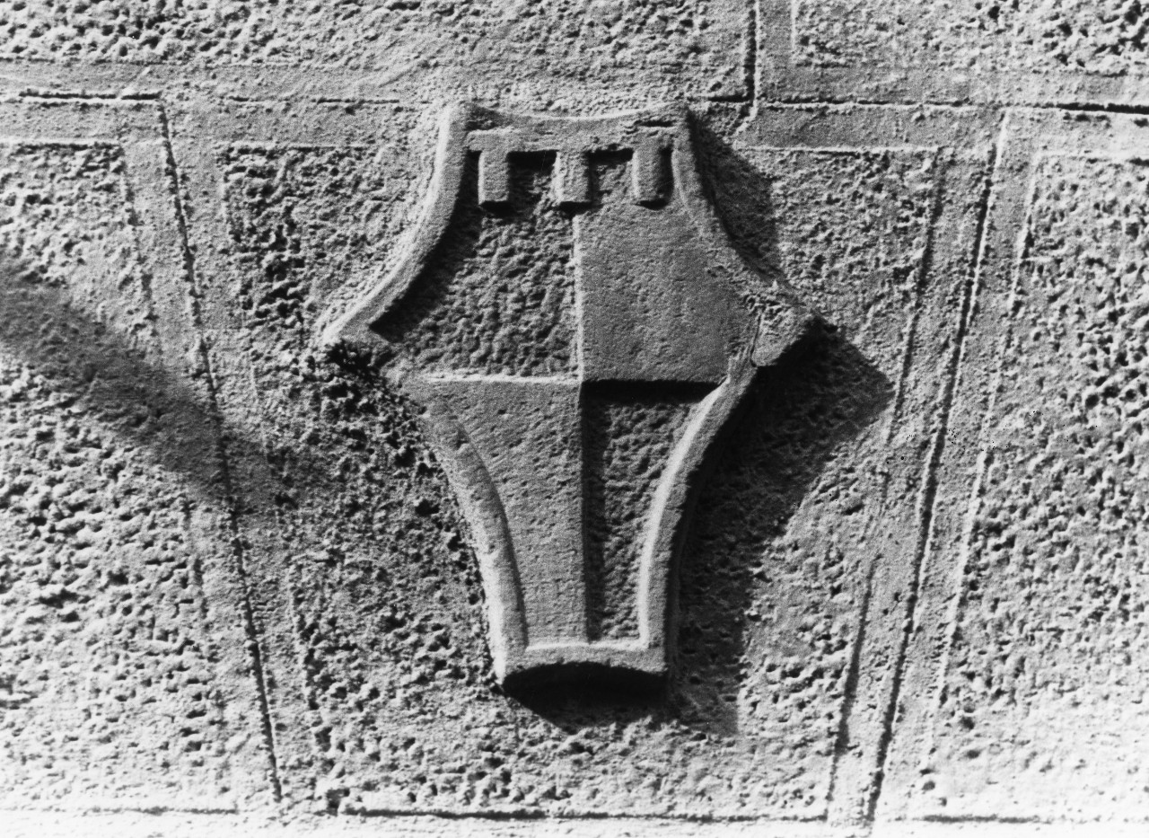 stemma gentilizio (rilievo) - manifattura toscana (sec. XX)