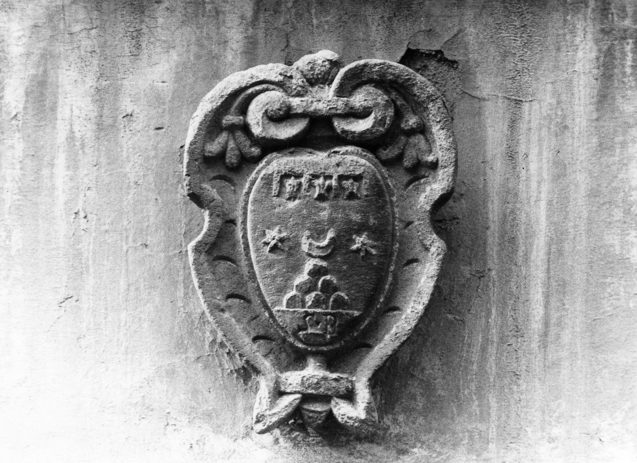 stemma gentilizio (rilievo) - manifattura toscana (sec. XVII)