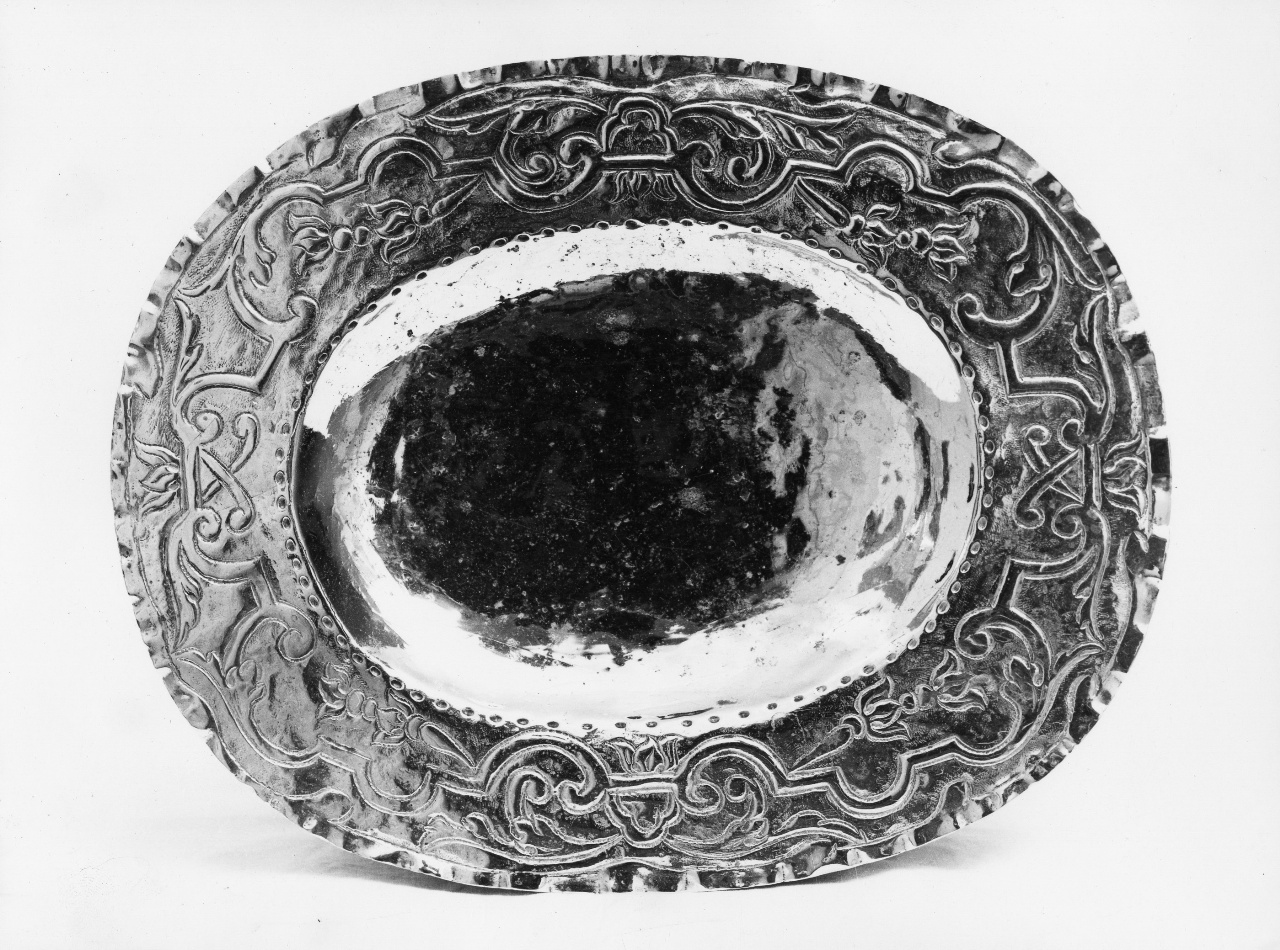 vassoio - manifattura toscana (sec. XIX)