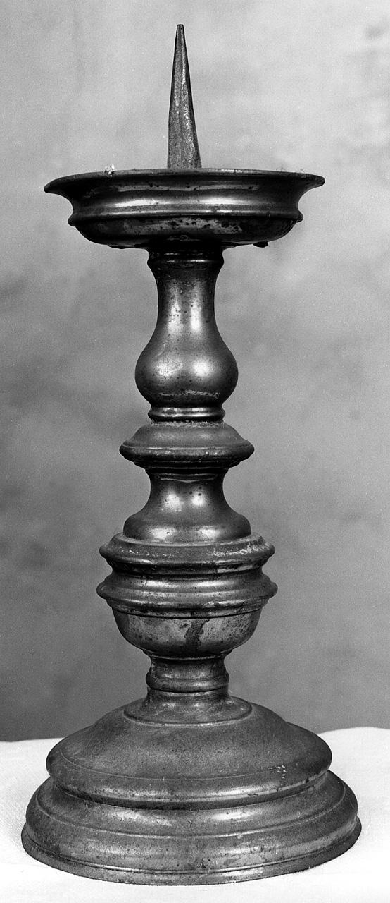 candeliere, serie - produzione toscana (prima metà sec. XVII)