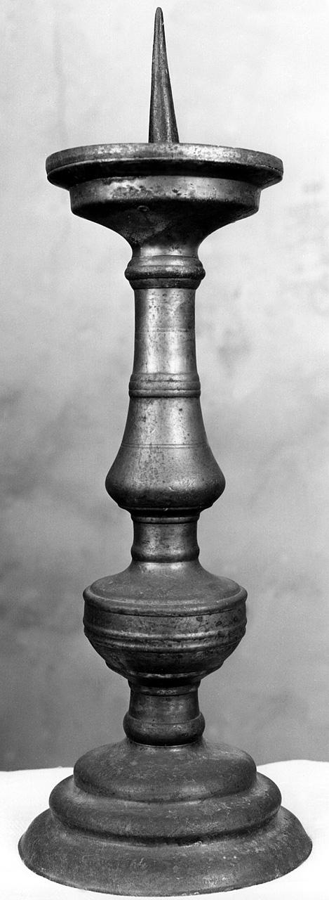 candeliere, serie - produzione toscana (seconda metà sec. XVII)