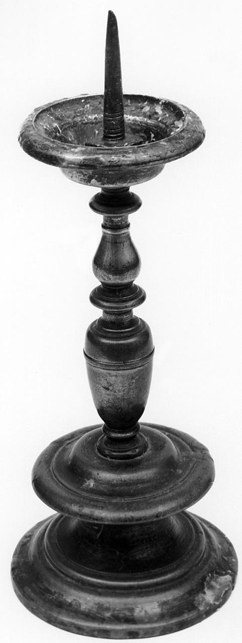 candeliere d'altare, serie - bottega toscana (prima metà sec. XVII)