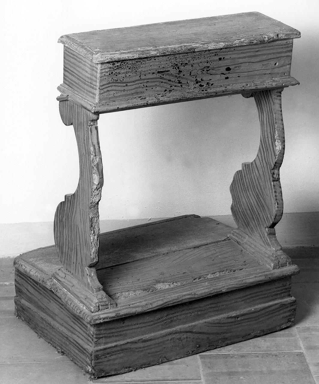 inginocchiatoio - a montanti sagomati, serie - bottega toscana (seconda metà sec. XVIII)