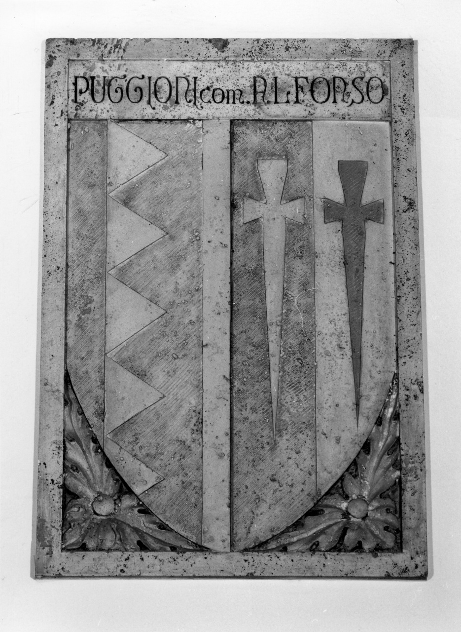 stemma gentilizio (rilievo) - bottega di Castelfiorentino (sec. XX)