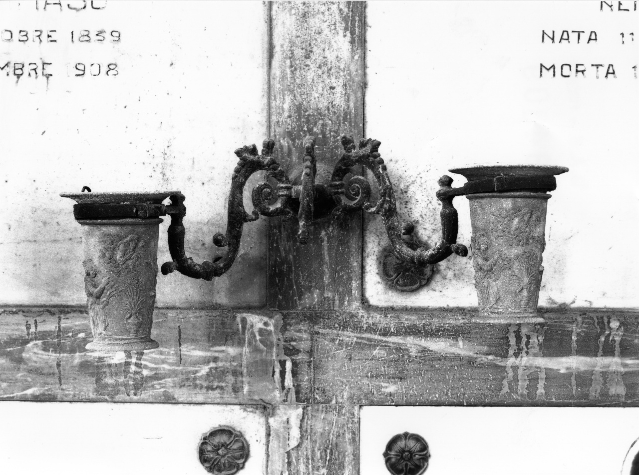 Annunciazione (vaso da fiori, serie) - produzione toscana (sec. XX)