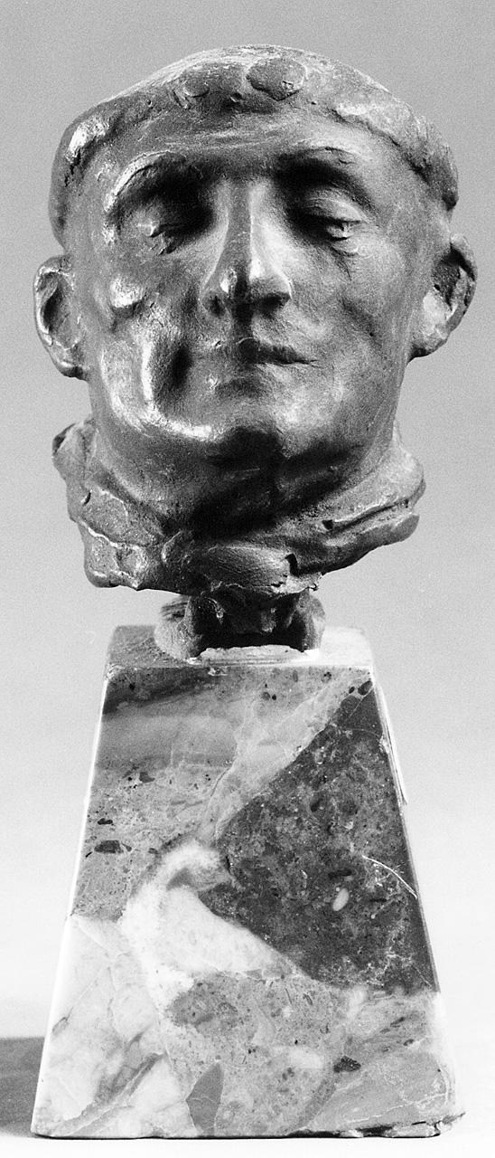 testa di frate (scultura) di Amendola Giovanni Battista (sec. XIX)