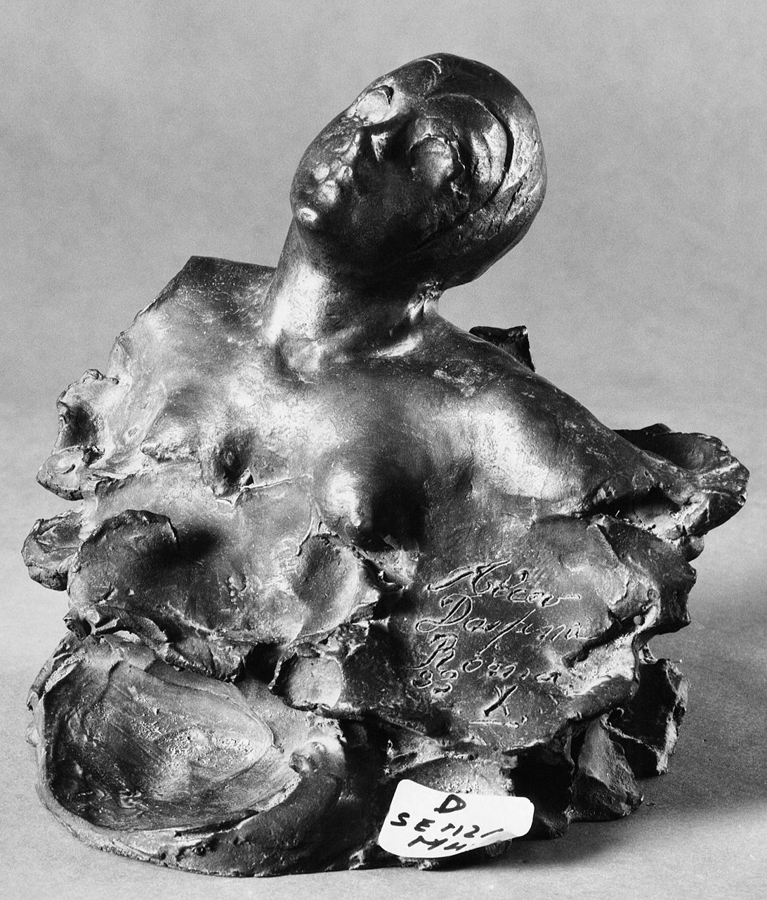 busto femminile (busto) di Dossena Alceo (sec. XX)