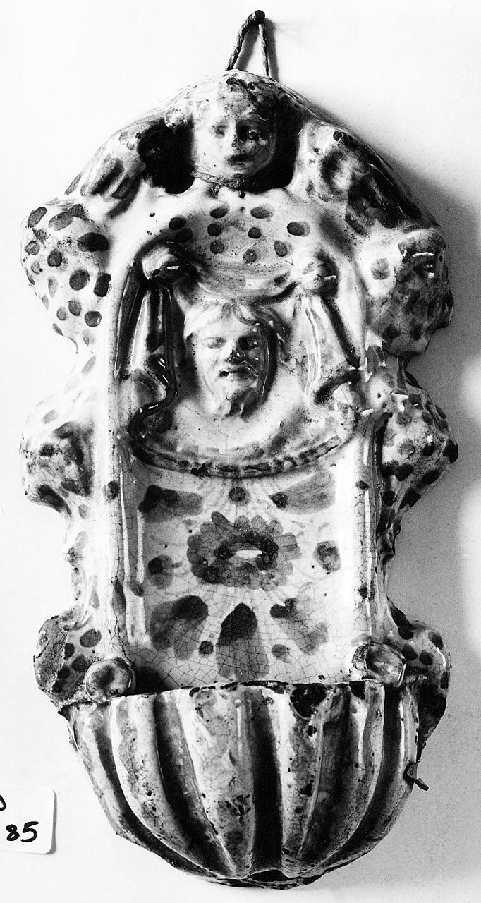 testa di Cristo (acquasantiera da parete) - manifattura di Grottaglie (seconda metà sec. XVIII)