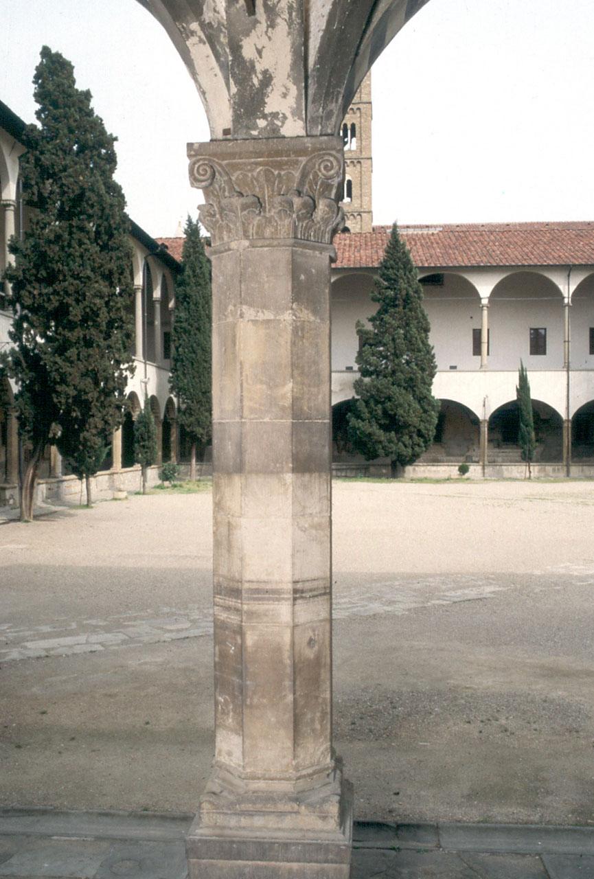 colonna - produzione fiorentina (prima metà sec. XIV)