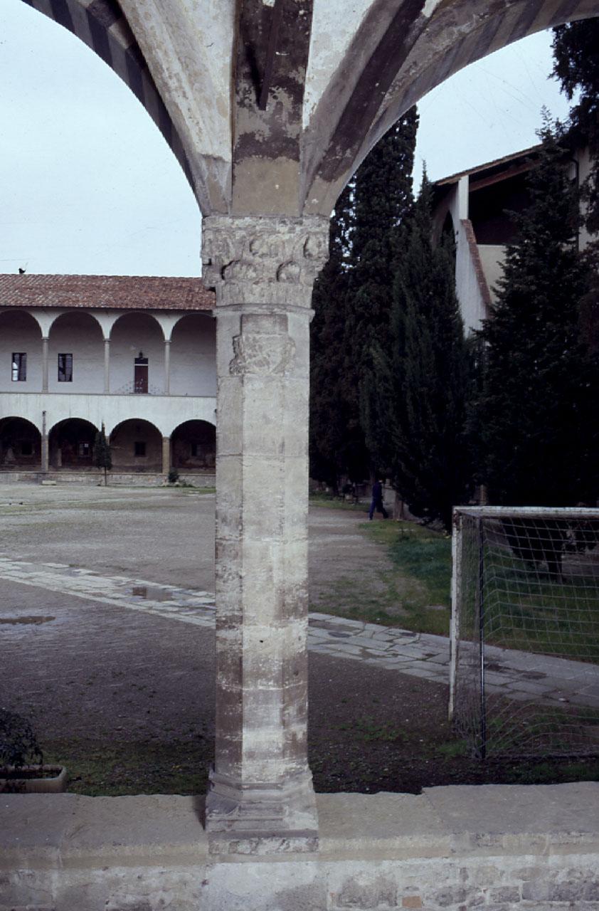 stemma (colonna) - produzione fiorentina (sec. XIV)