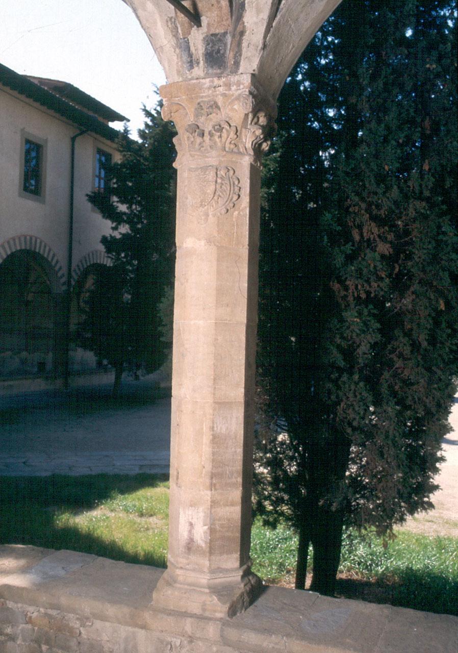 stemma gentilizio (colonna) - produzione fiorentina (sec. XIV)