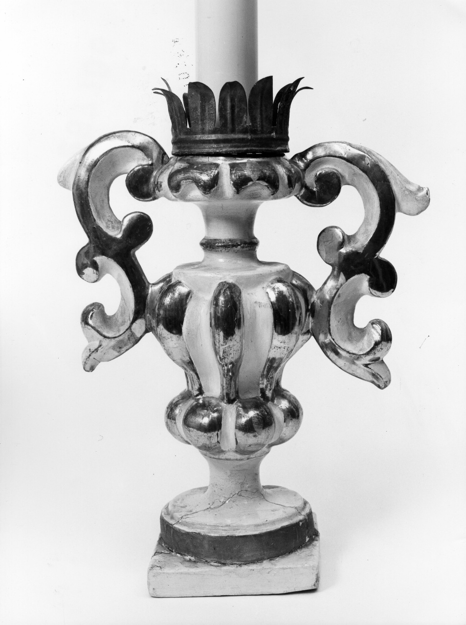 candeliere d'altare, serie - bottega toscana (metà sec. XVIII)