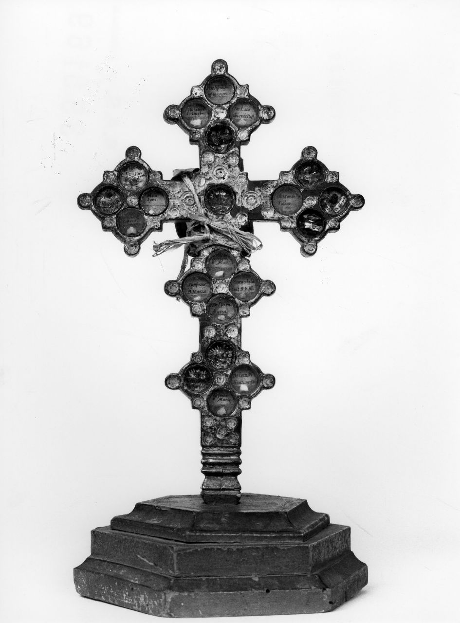 reliquiario - a croce - manifattura toscana (fine/inizio secc. XVI/ XVII)