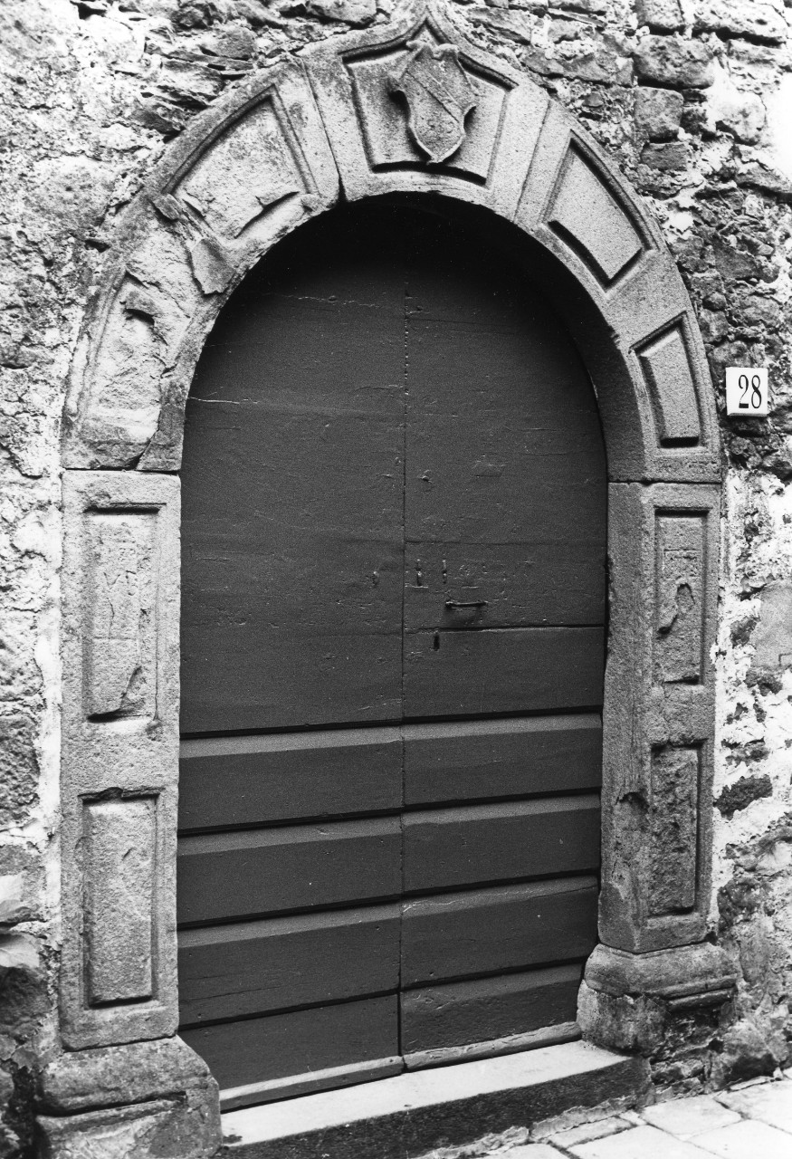 portale - manifattura toscana (sec. XVI)