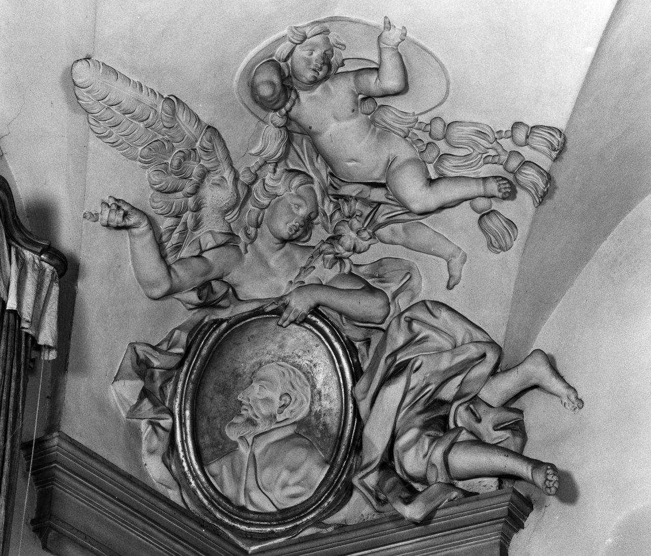 busto di uomo (decorazione plastica) di Marcellini Carlo (inizio sec. XVIII)