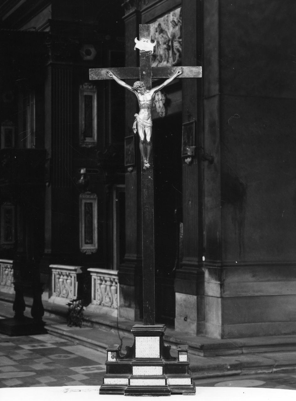 Cristo crocifisso (crocifisso) di Jean de Boulogne detto Giambologna (bottega) (prima metà sec. XVII)