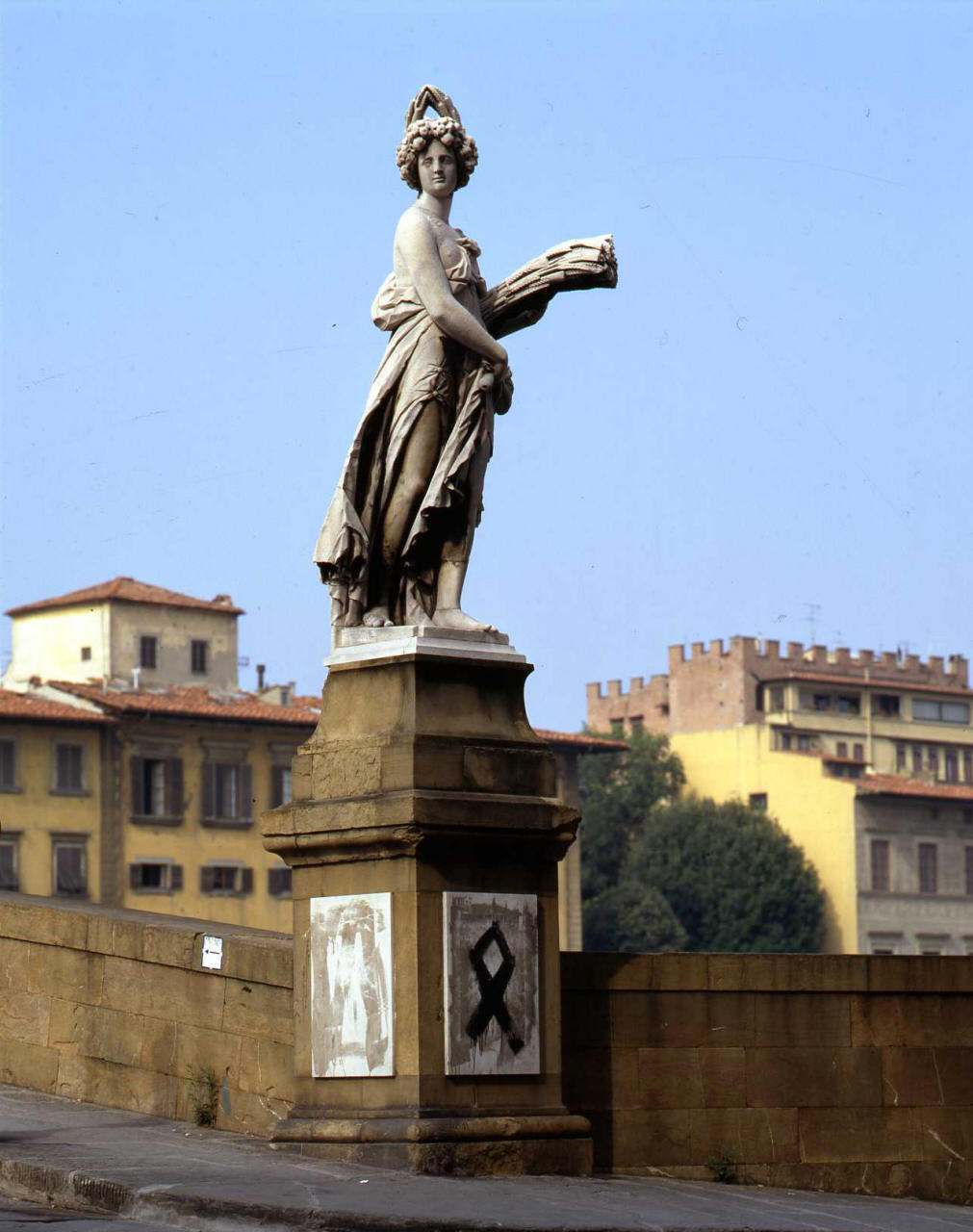 allegoria della estate (statua) di Caccini Giovan Battista (attribuito) (fine/inizio secc. XVI/ XVII)