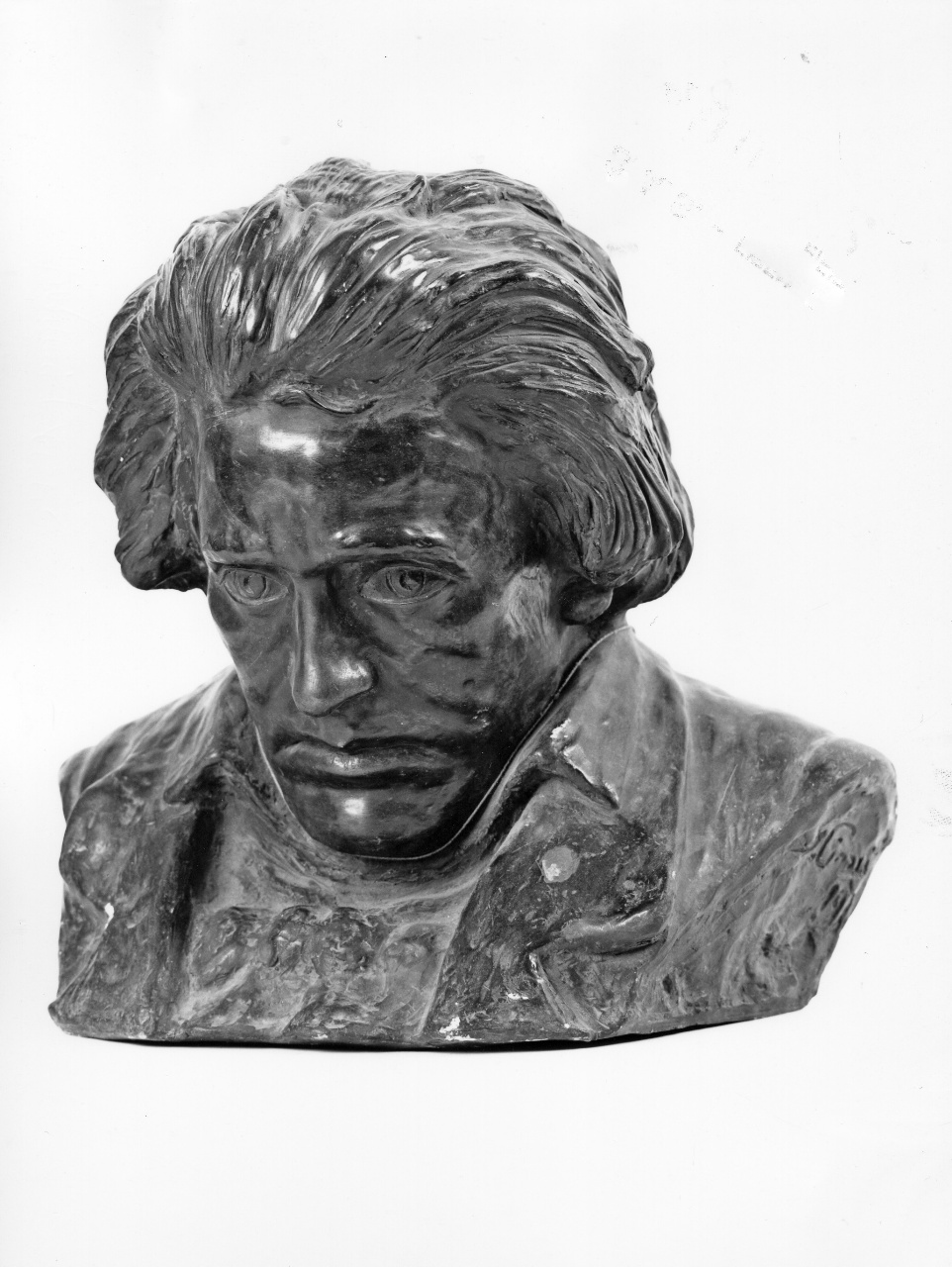 busto di Ludwig van Beethoven, busto ritratto d'uomo (scultura) - ambito italiano (prima metà sec. XX)