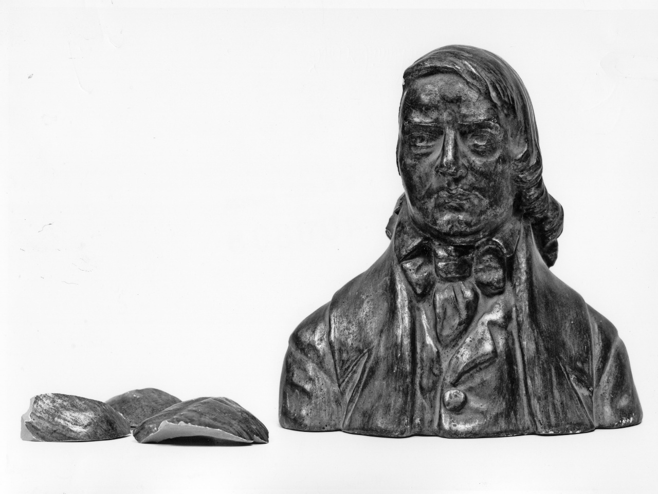 busto di Federico Chopin, busto ritratto d'uomo (scultura) - ambito italiano (prima metà sec. XX)