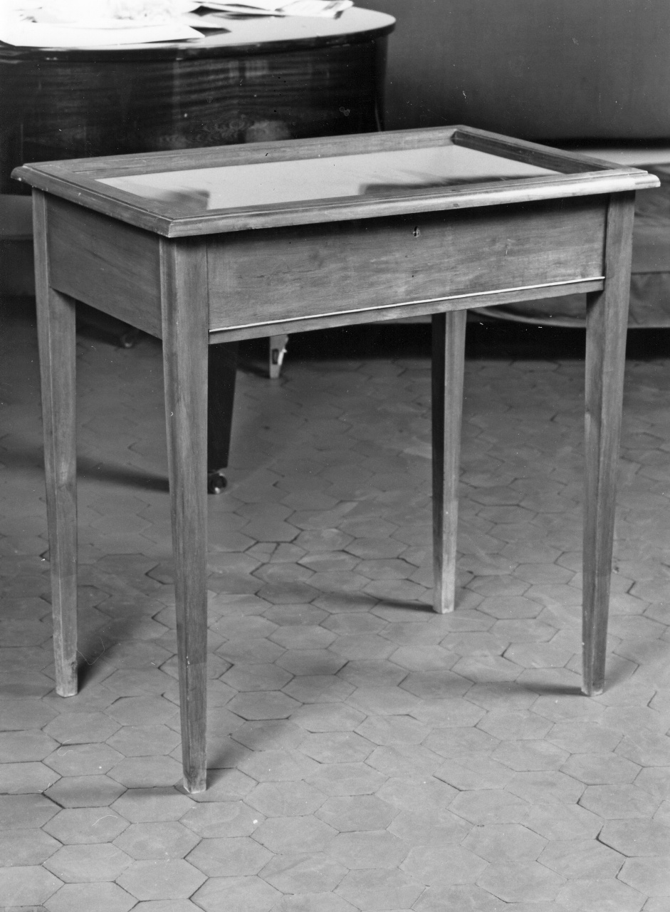 tavolo - manifattura fiorentina (primo quarto sec. XX)