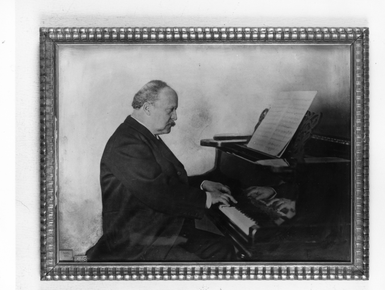 cornice - manifattura toscana (primo quarto sec. XX)