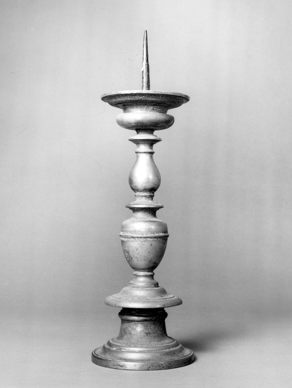 candeliere, serie - bottega toscana (prima metà sec. XVII)