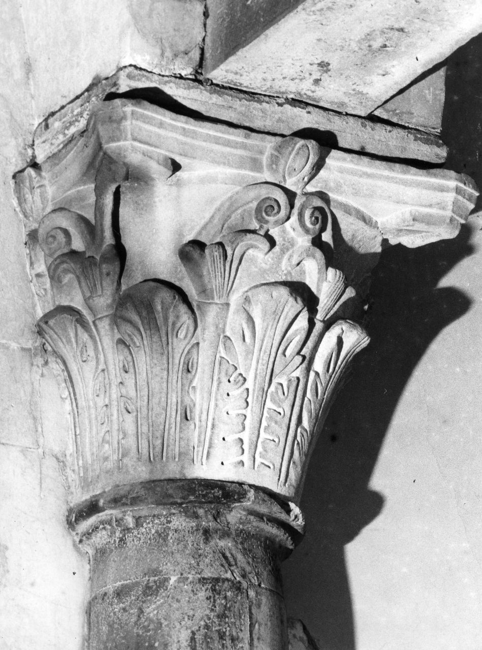 capitello - bottega toscana (fine/inizio secc. XII/ XIII)