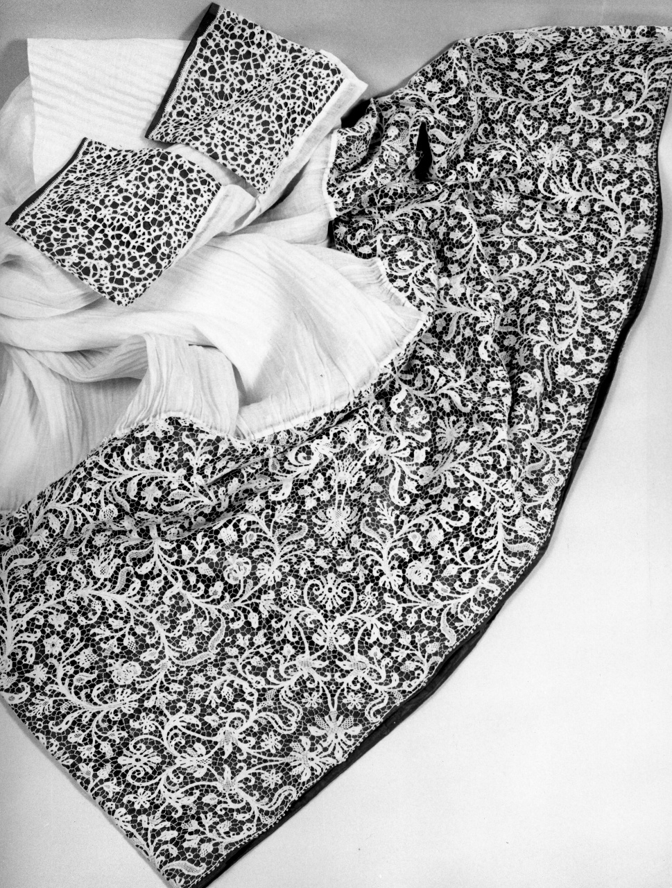 camice - manifattura italiana (metà, fine sec. XVIII, sec. XVIII)