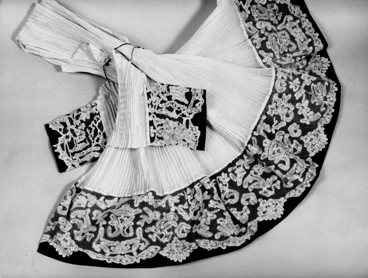 camice - manifattura italiana (metà sec. XVIII)