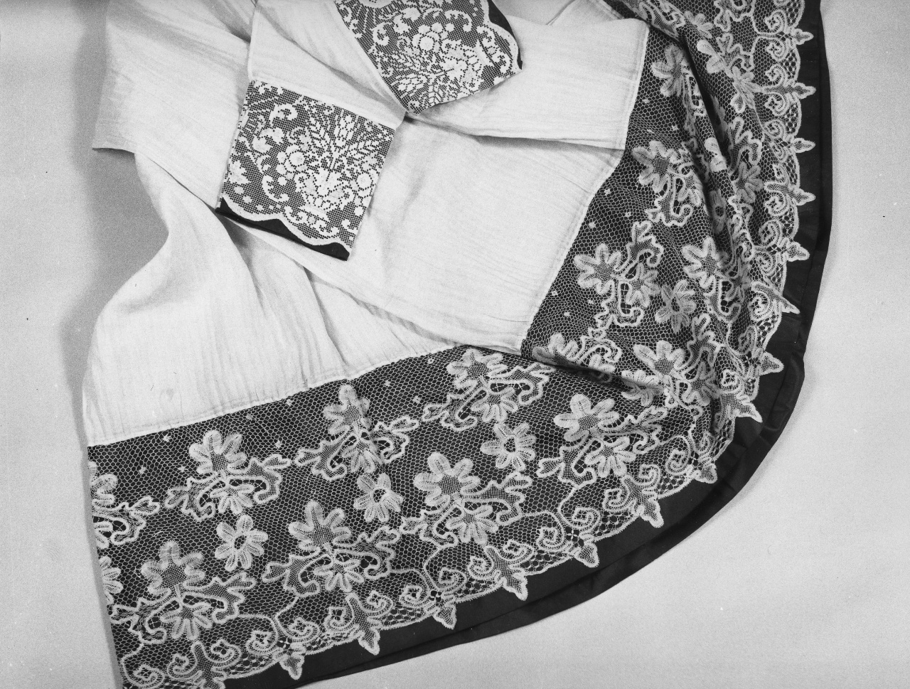 camice - manifattura italiana (seconda metà sec. XVIII, sec. XIX)