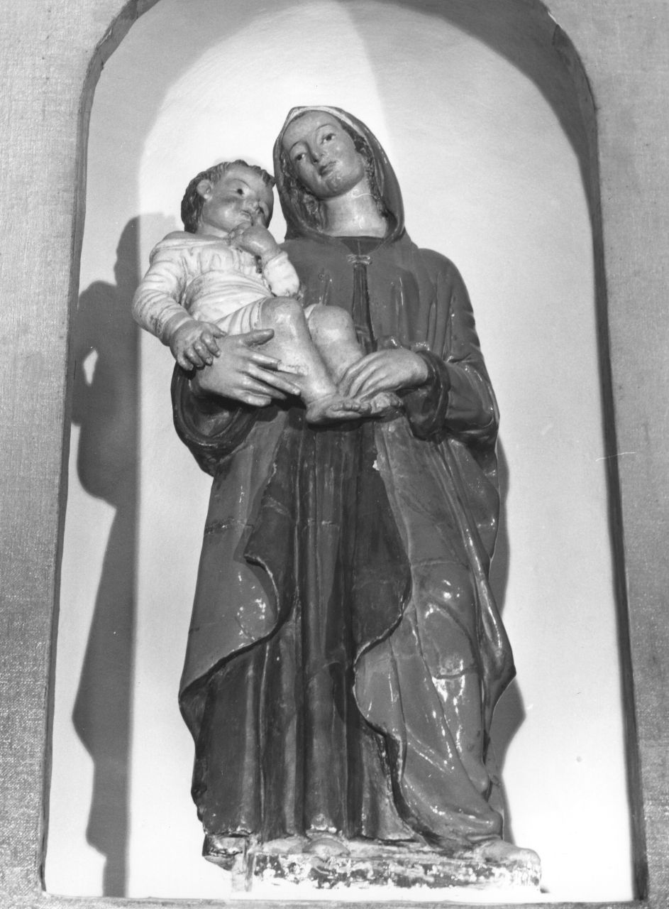 Madonna con Bambino (scultura) di Della Robbia Giovanni (scuola) (fine/inizio secc. XV/ XVI)