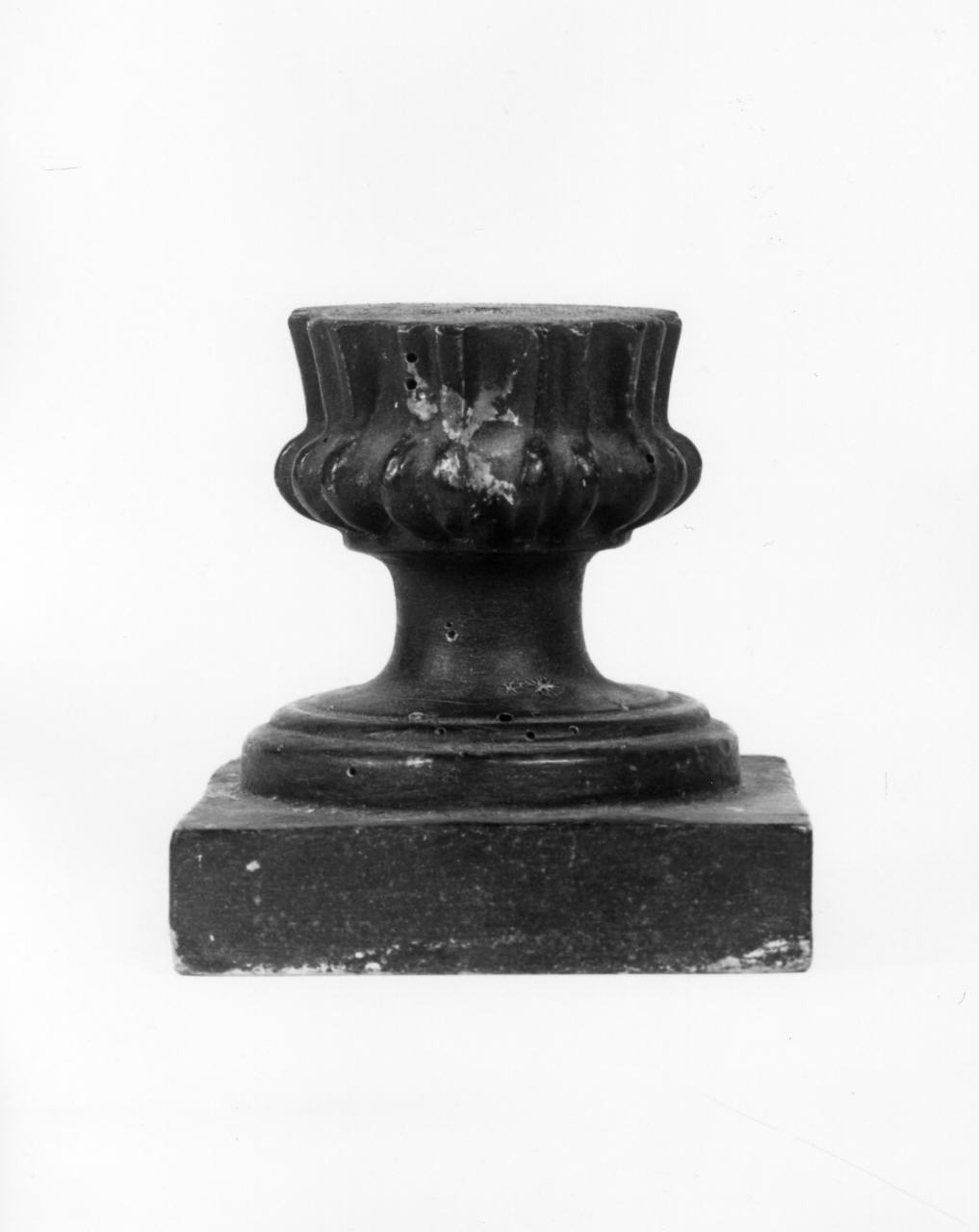 base per croce - produzione toscana (sec. XVII)