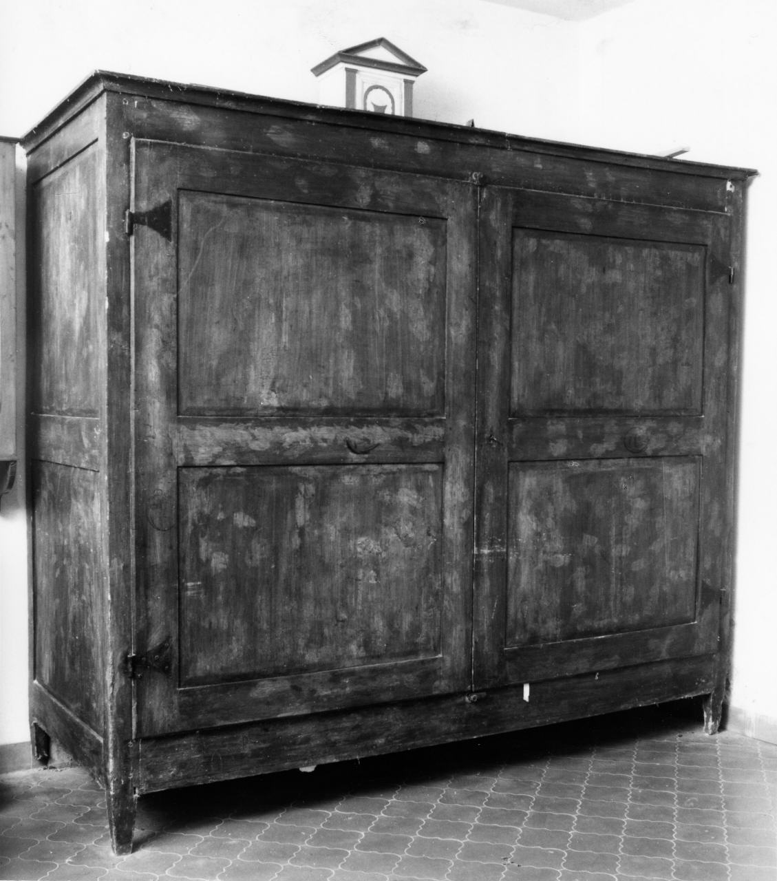 armadio - produzione toscana (ultimo quarto sec. XVIII)