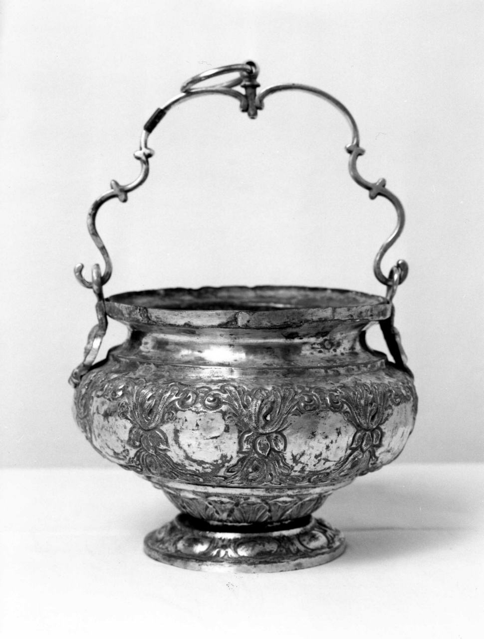 secchiello per l'acqua benedetta - bottega toscana (inizio sec. XVIII)