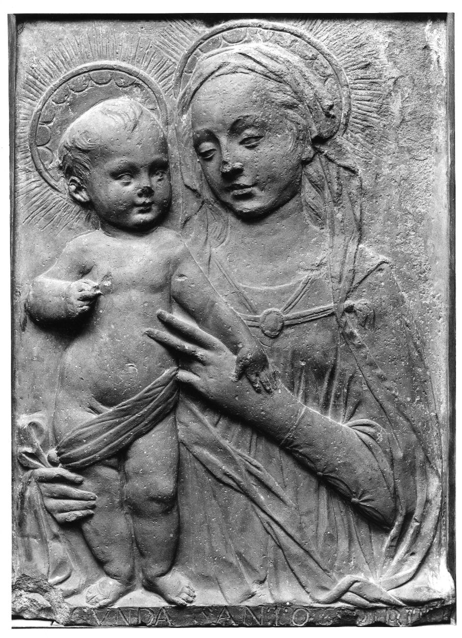 Madonna con Bambino (rilievo) di Desiderio da Settignano (bottega) (seconda metà sec. XV)