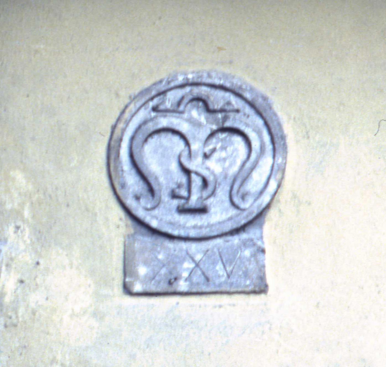 stemma dell'Ospedale di San Matteo (rilievo) - ambito fiorentino (seconda metà sec. XV)