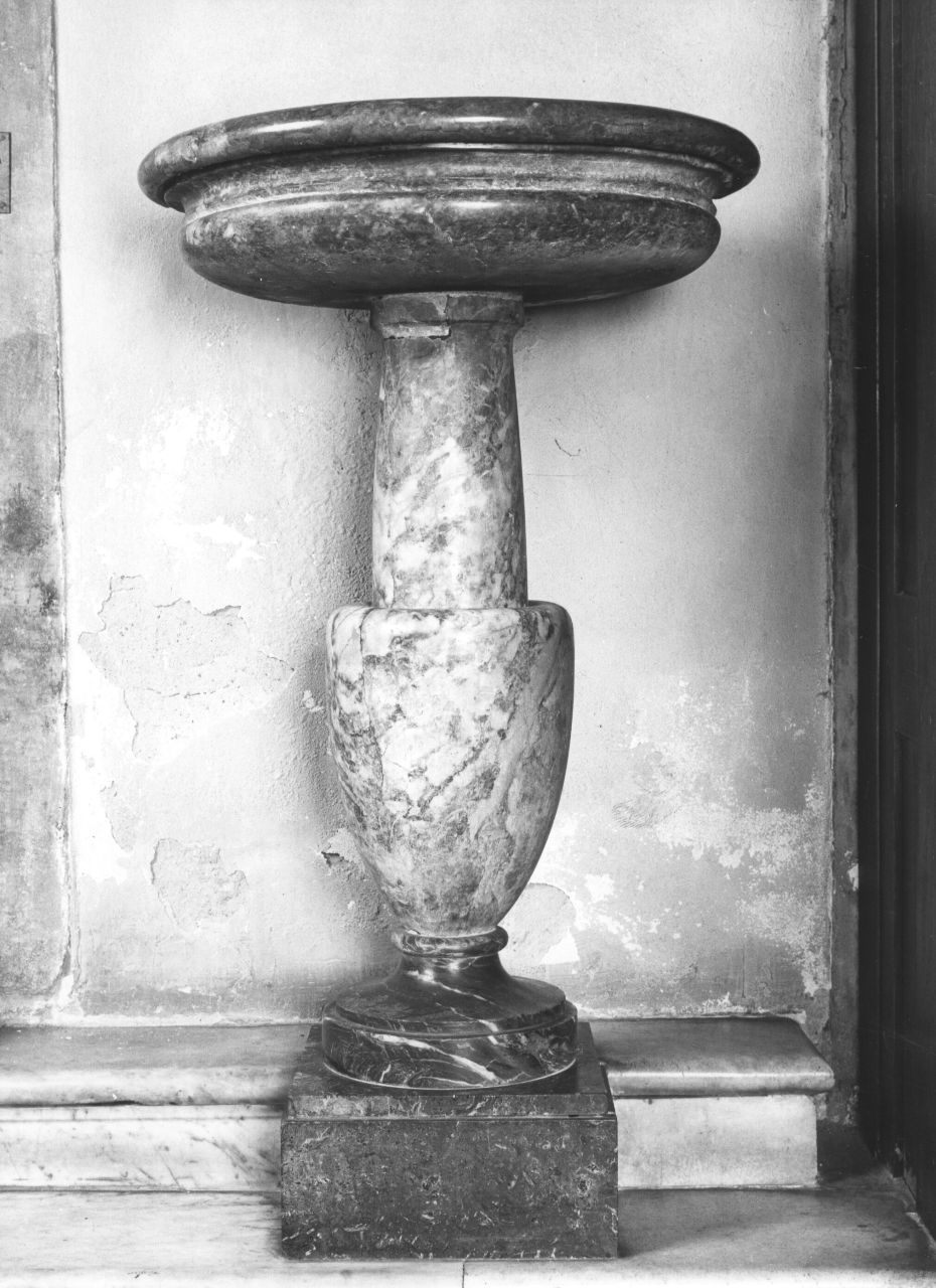 acquasantiera - a fusto - bottega fiorentina (sec. XVII)